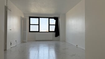Building Photo - 201 Saint Pauls Ave