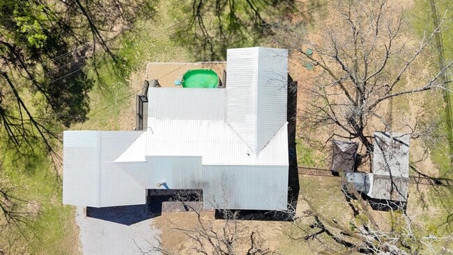 Building Photo - 1216 Old Rdg Rd E