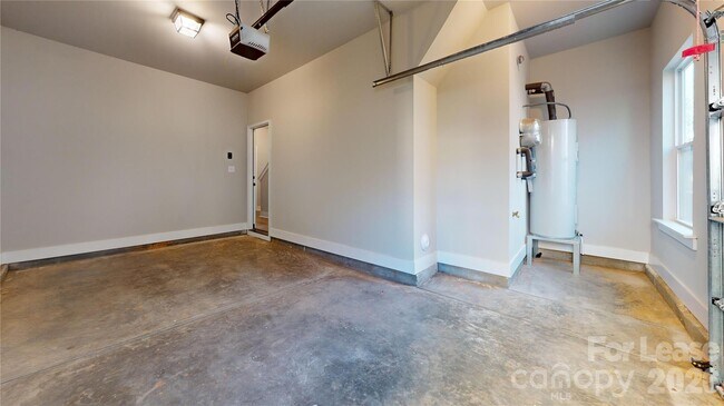 Building Photo - 4122 Salient St