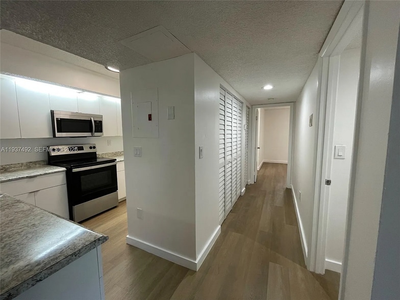 Building Photo - 8650 SW 212th St