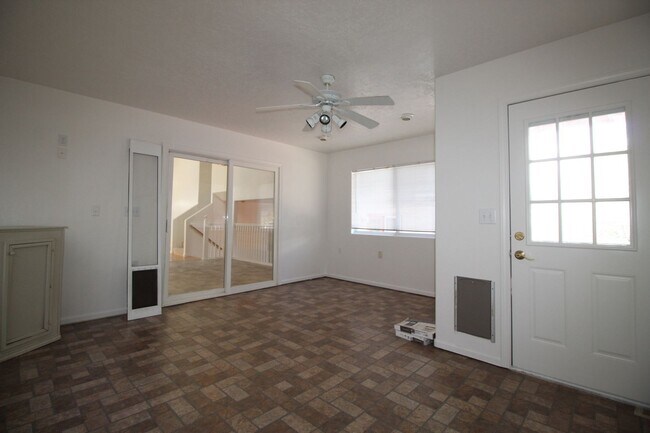 Building Photo - Great Home in West Greeley