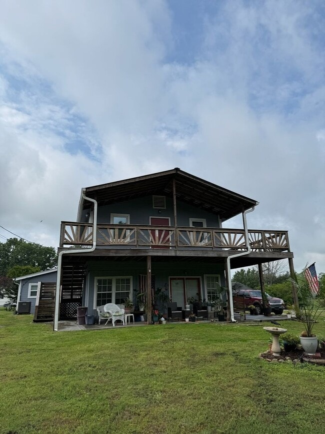 Building Photo - 1BD/1BA in Chickamauga - Water, trash, and...