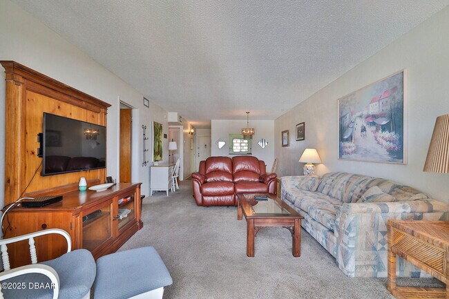 Building Photo - 2711 N Halifax Ave