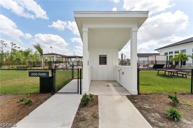Building Photo - 10800 Colonial Gtwy Dr