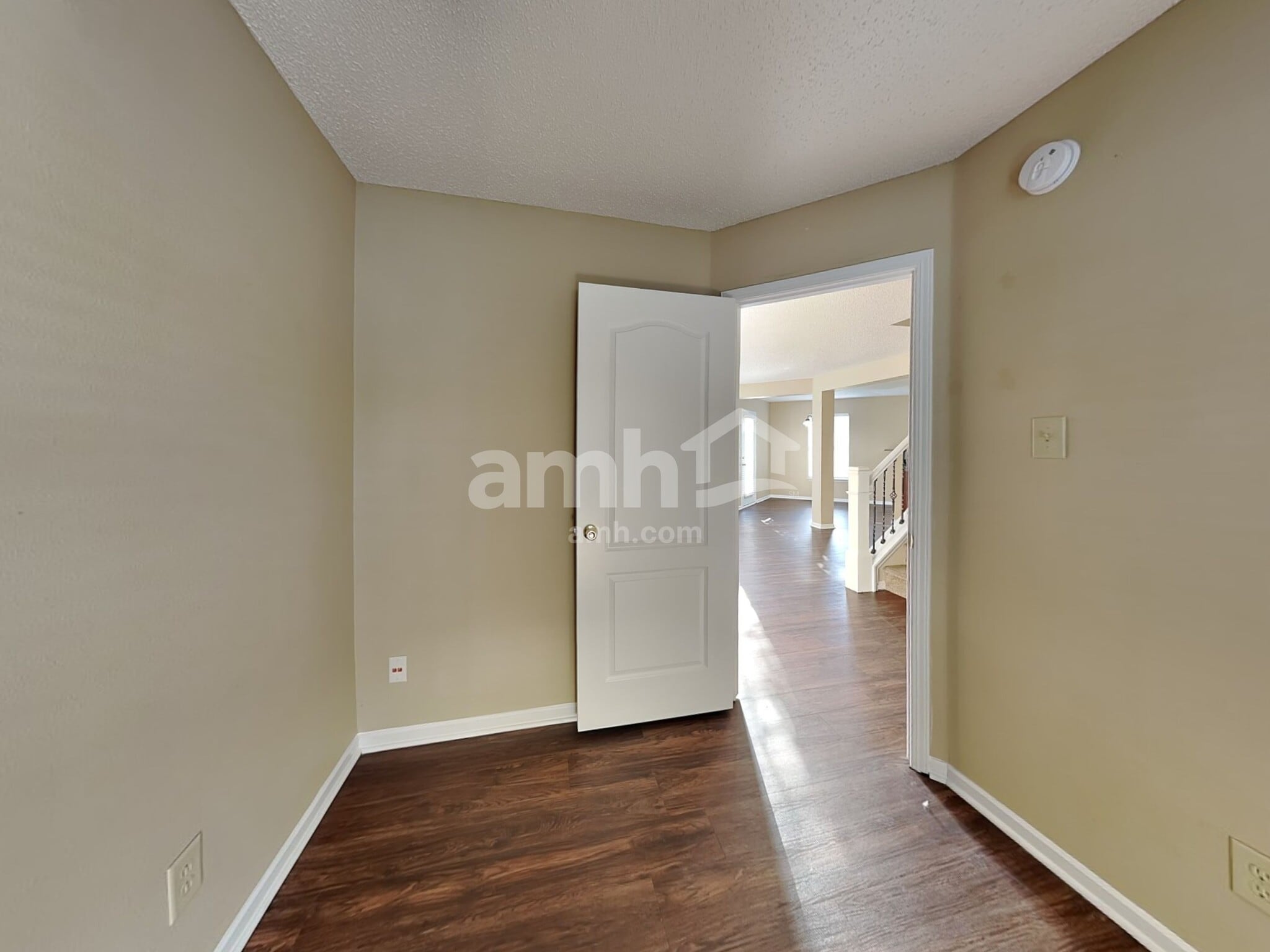 Building Photo - 15204 Clear St