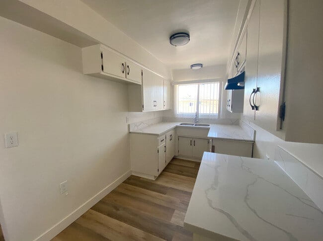 Building Photo - 1513 2nd Ave