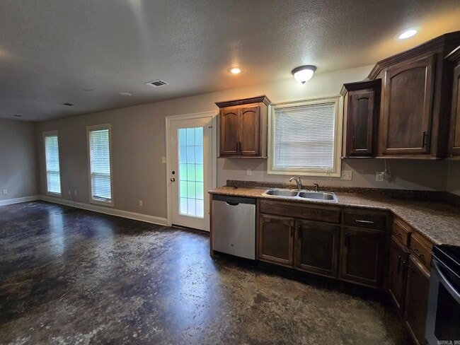 Building Photo - 203 N Bernis St