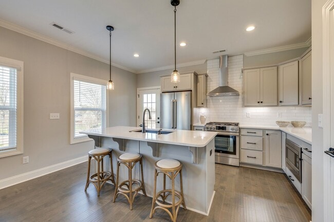 Building Photo - Maryville 37803 - Coming Soon! Showings begin 08/17/2026. 4-bedroom, 3.5-bath home in Maryville -...