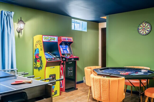 Building Photo - 157 Seminole Trail