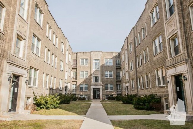 Primary Photo - 1 bedroom in Chicago IL 60640