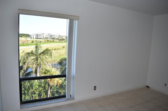 Building Photo - 3000 Presidential Way