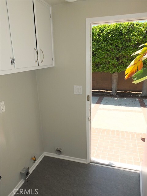 Building Photo - 617 Sandpiper Dr