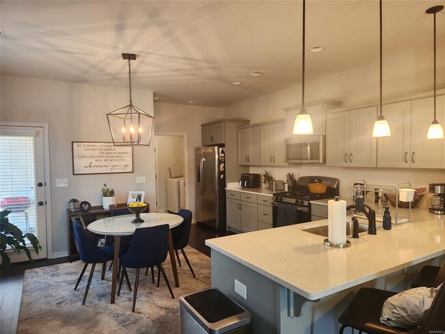 Building Photo - 182 Grand Park Dr