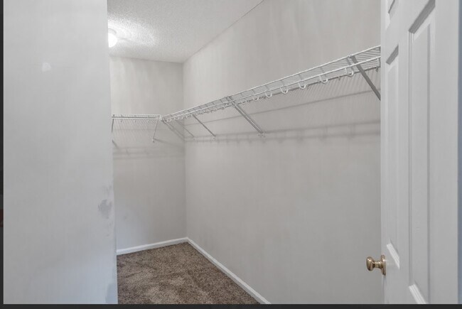 Building Photo - 3006 Kinswood Ln