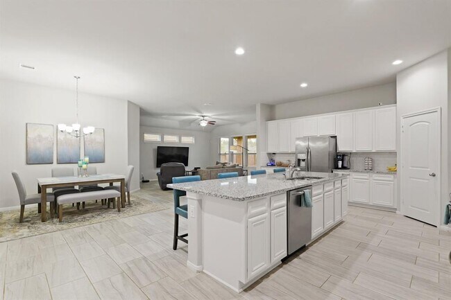 Building Photo - 18018 Svensson Slade Ln