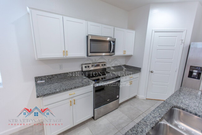 Building Photo - 1673 N Wrigley Dr