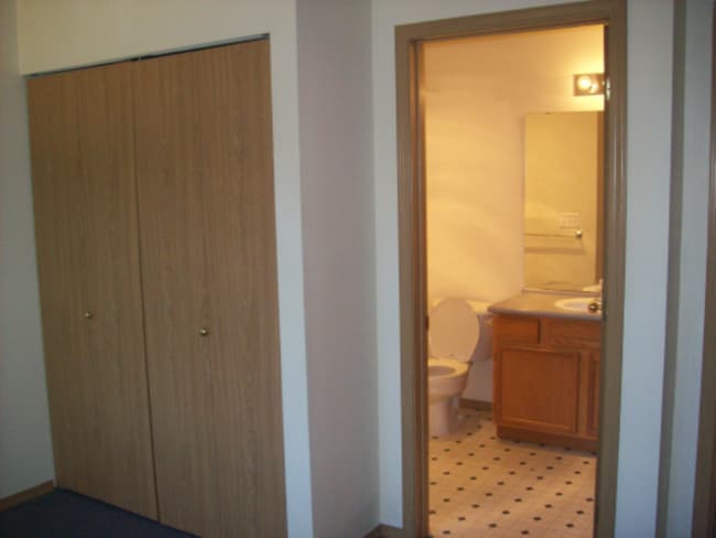 Building Photo - Fantastic 4 Bedroom, 3 Bathroom Townhome!