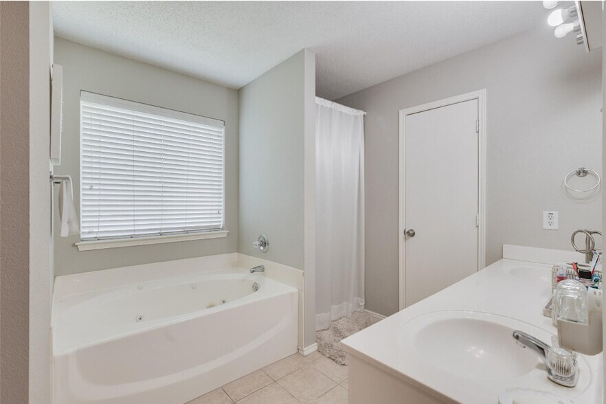 Building Photo - 308 McMurtry Dr