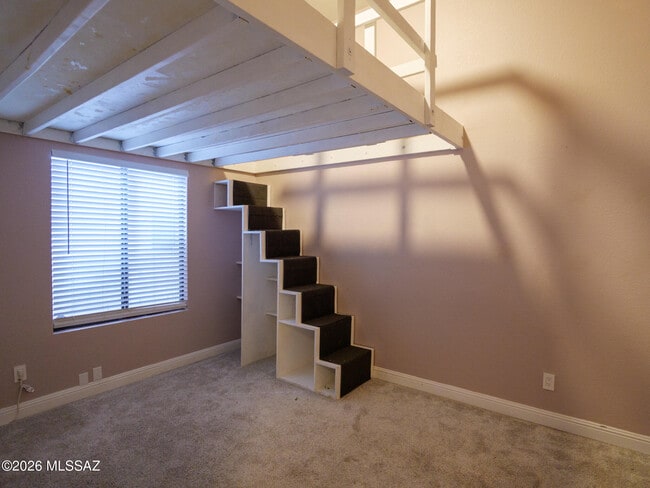 Building Photo - 9599 E Dunnigan Dr