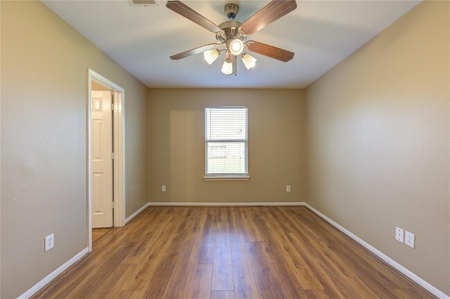 Building Photo - 6814 Manor Terrace Ln