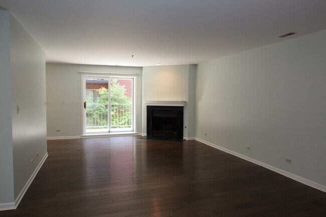 Building Photo - 129 Acacia Cir