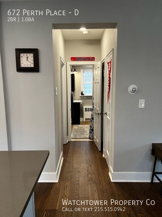 Building Photo - 672 Perth Pl