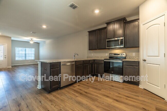 Building Photo - 9130 Bennett Frst
