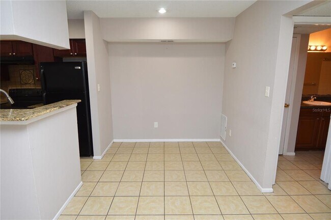 Building Photo - 8653 Fancy Finch Dr