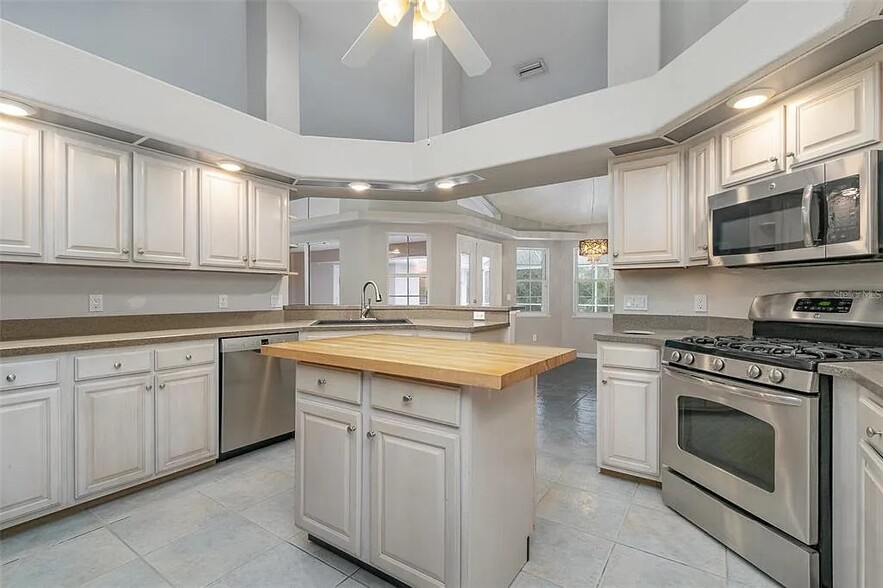 Building Photo - 5366 Hader Rd