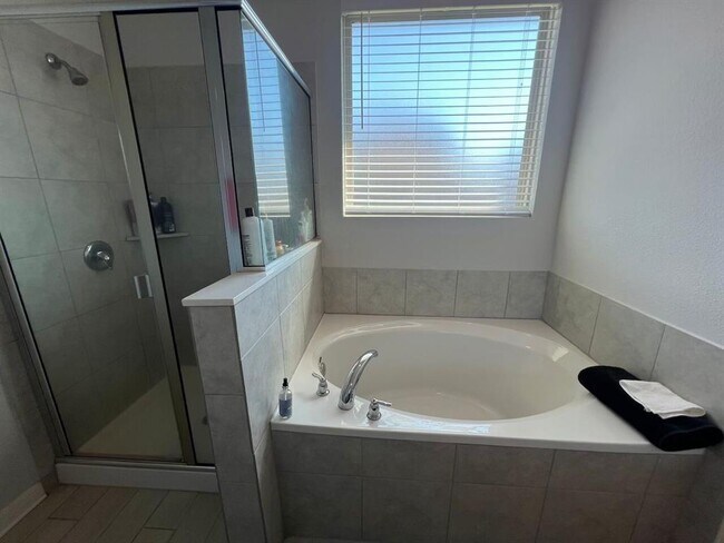 Building Photo - 124 Old Stage Coach Rd