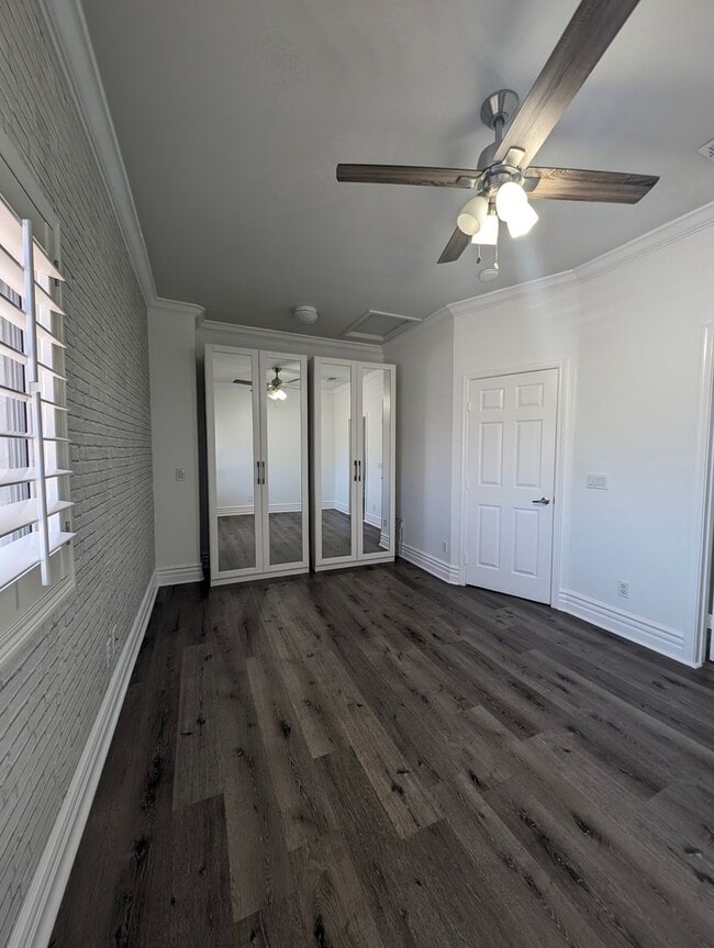 Building Photo - BEAUTIFUL executive style home w/ entertainer's dream backyard!