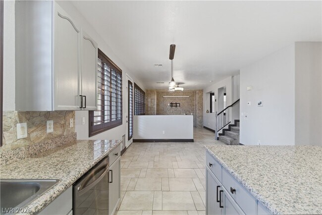 Building Photo - 8899 Sanibel Shore Ave