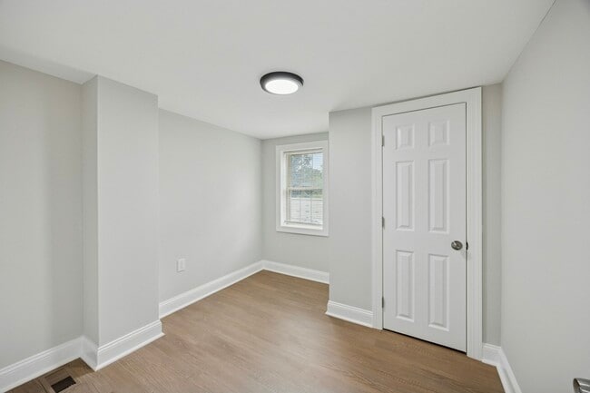 Building Photo - 635 Stanton Christiana Rd