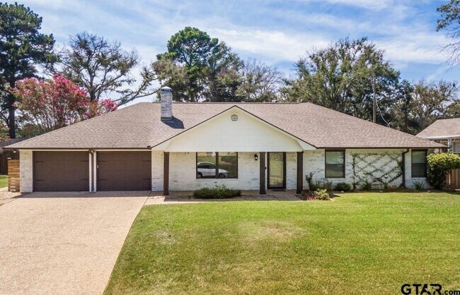Building Photo - 10801 Harvestwood Drive