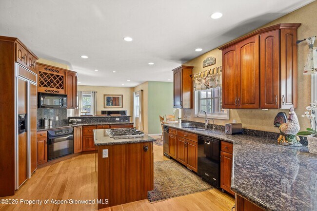 Building Photo - 7 Buckskin Ct