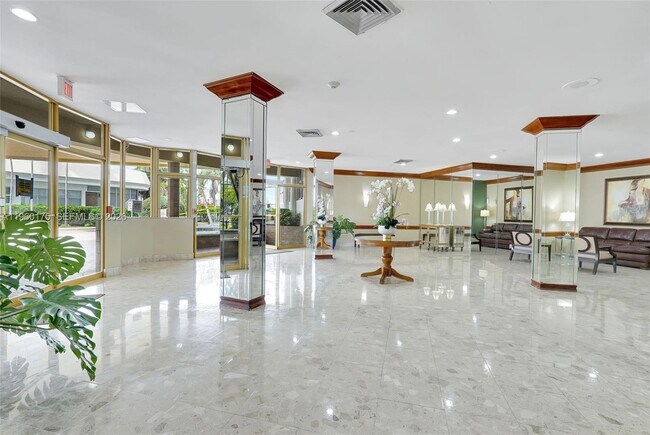 Building Photo - 100 Golden Isles Dr