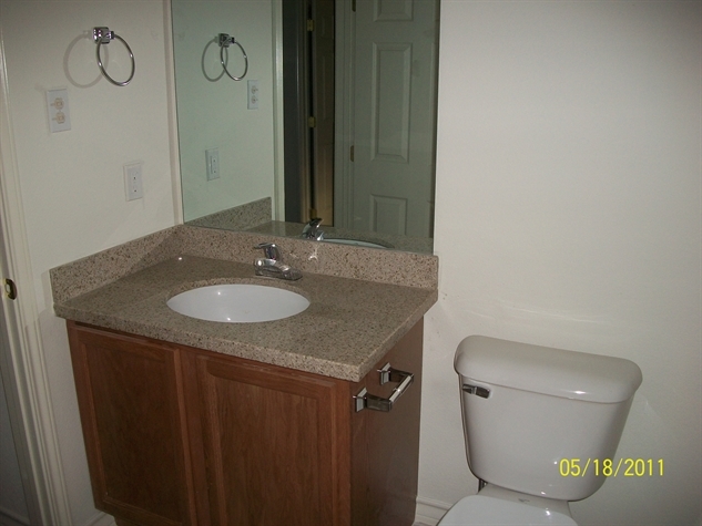 Bathroom - Sun Valley Apartments