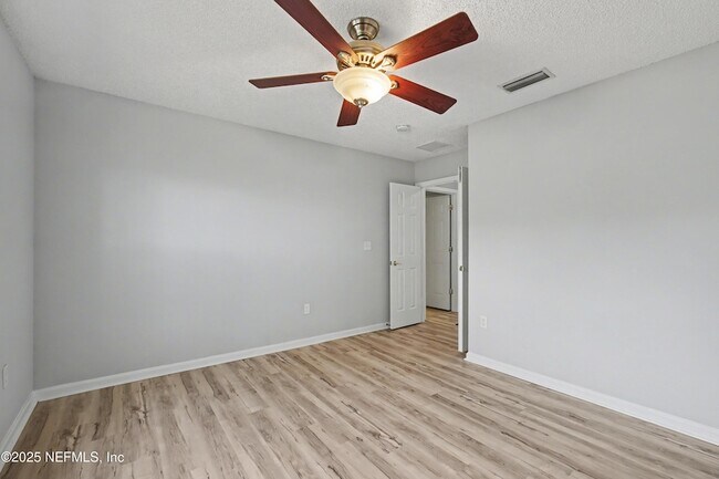 Building Photo - 1290 Ardmore St