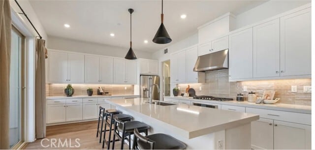 Building Photo - 1155 Walnut Ter