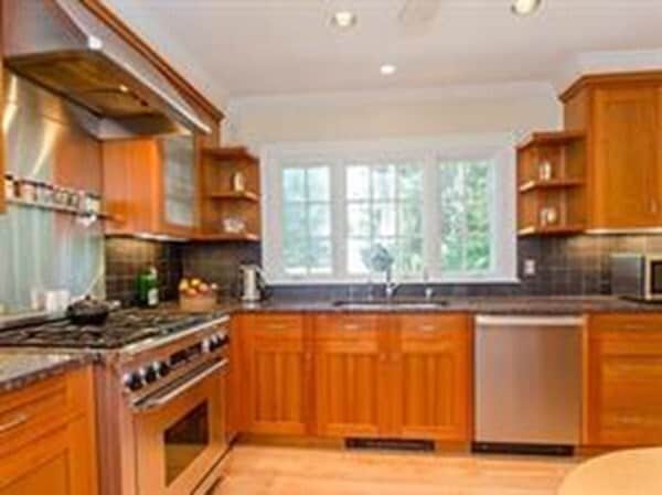 Building Photo - 381 VFW Parkway