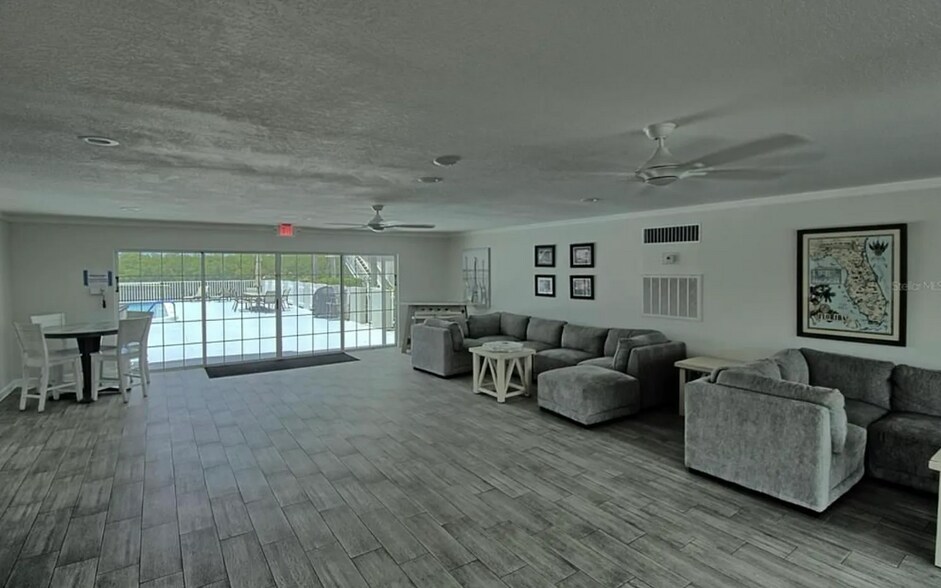Pool House - 8811 Bay Pointe Dr