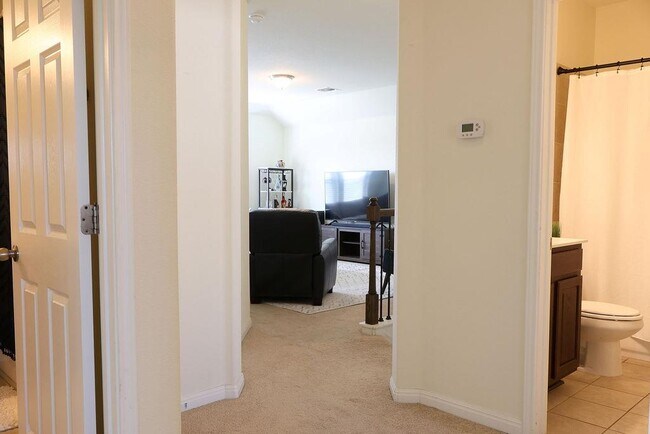 Building Photo - 13413 Larrys Ln