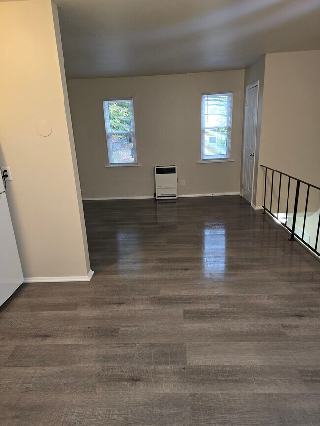 Building Photo - Apt. 340