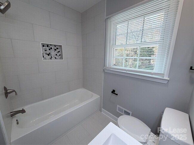 Building Photo - 2825 Edwin Jones Dr