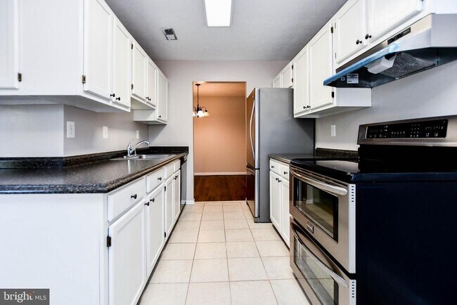 Building Photo - 4529 Running Deer Way