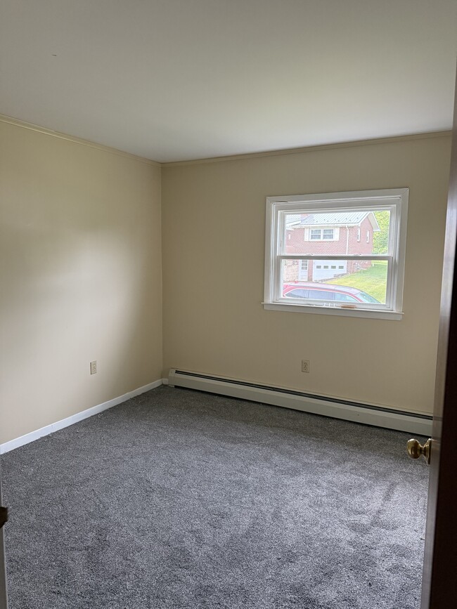 Building Photo - 135 Nittany St