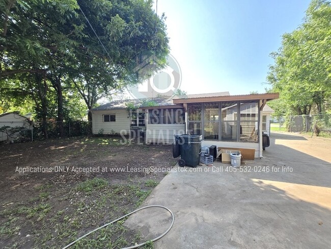 Building Photo - Charming Del City 4 Bed 2 bath!