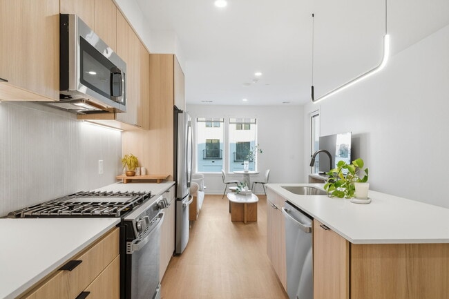 Building Photo - The Sylvan in the Woodlands