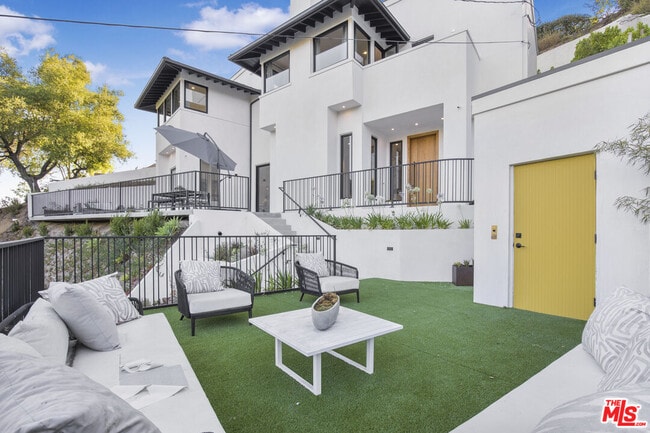 Building Photo - 3101 Belden Dr