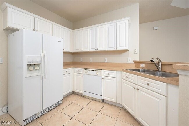 Building Photo - 16130 Via Solera Cir